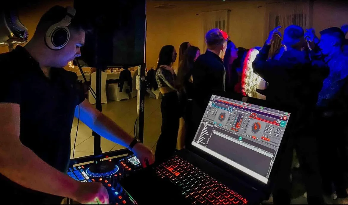 Dj Maksym – DJ